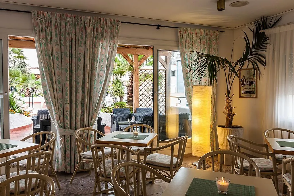 Hotel Ninays Lloret de Mar 2*,