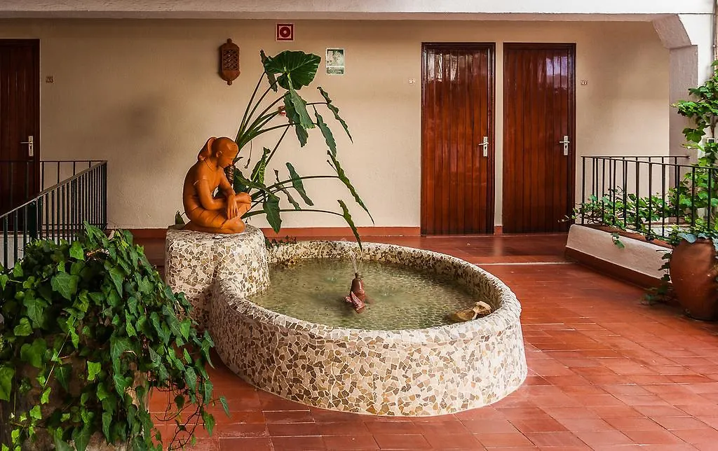 יורט דה מאר Hotel Ninays 2*, יורט דה מאר ספרד