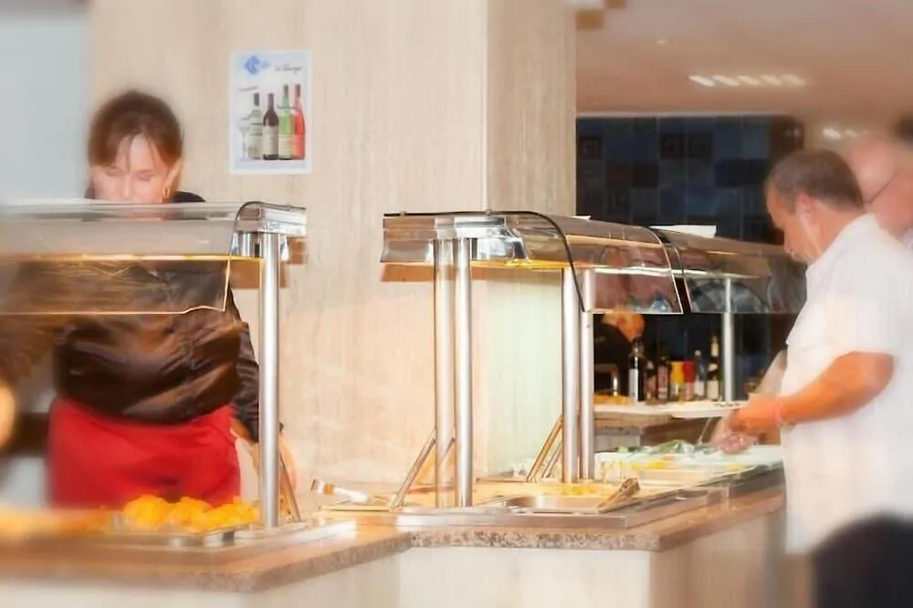 יורט דה מאר Hotel Ninays 2*, יורט דה מאר ספרד