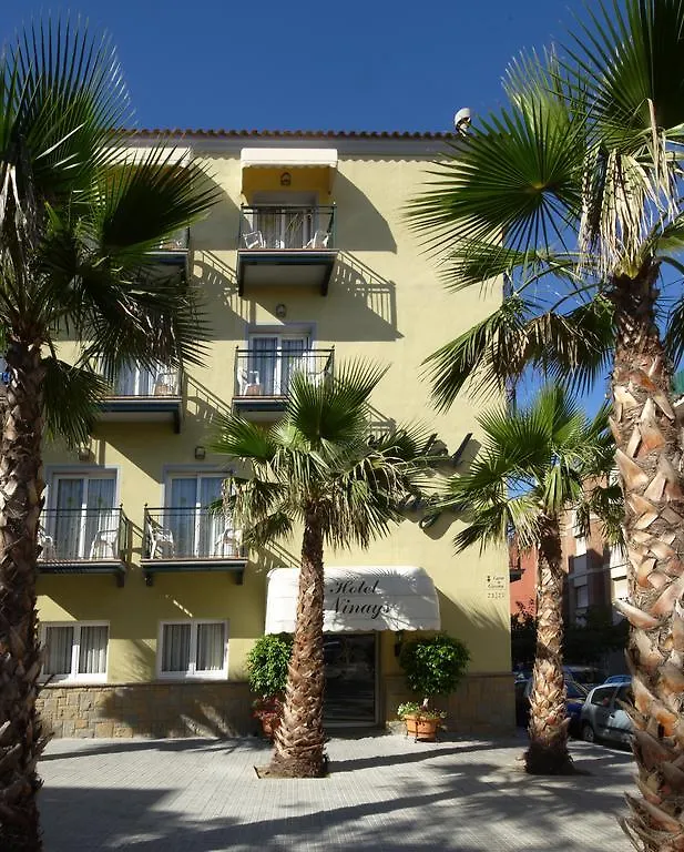 יורט דה מאר Hotel Ninays 2*, יורט דה מאר ספרד