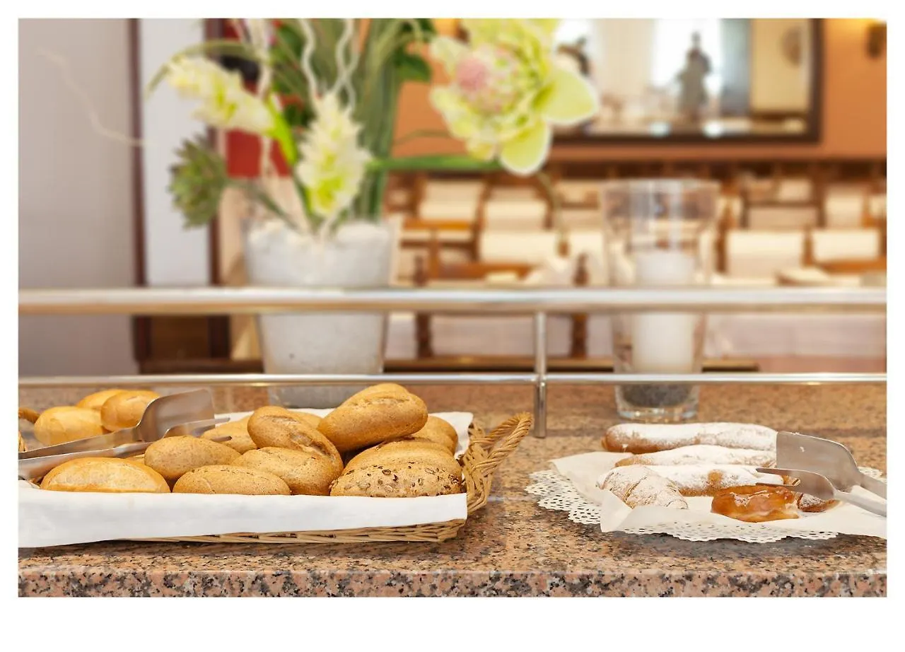 **  יורט דה מאר Hotel Ninays ספרד